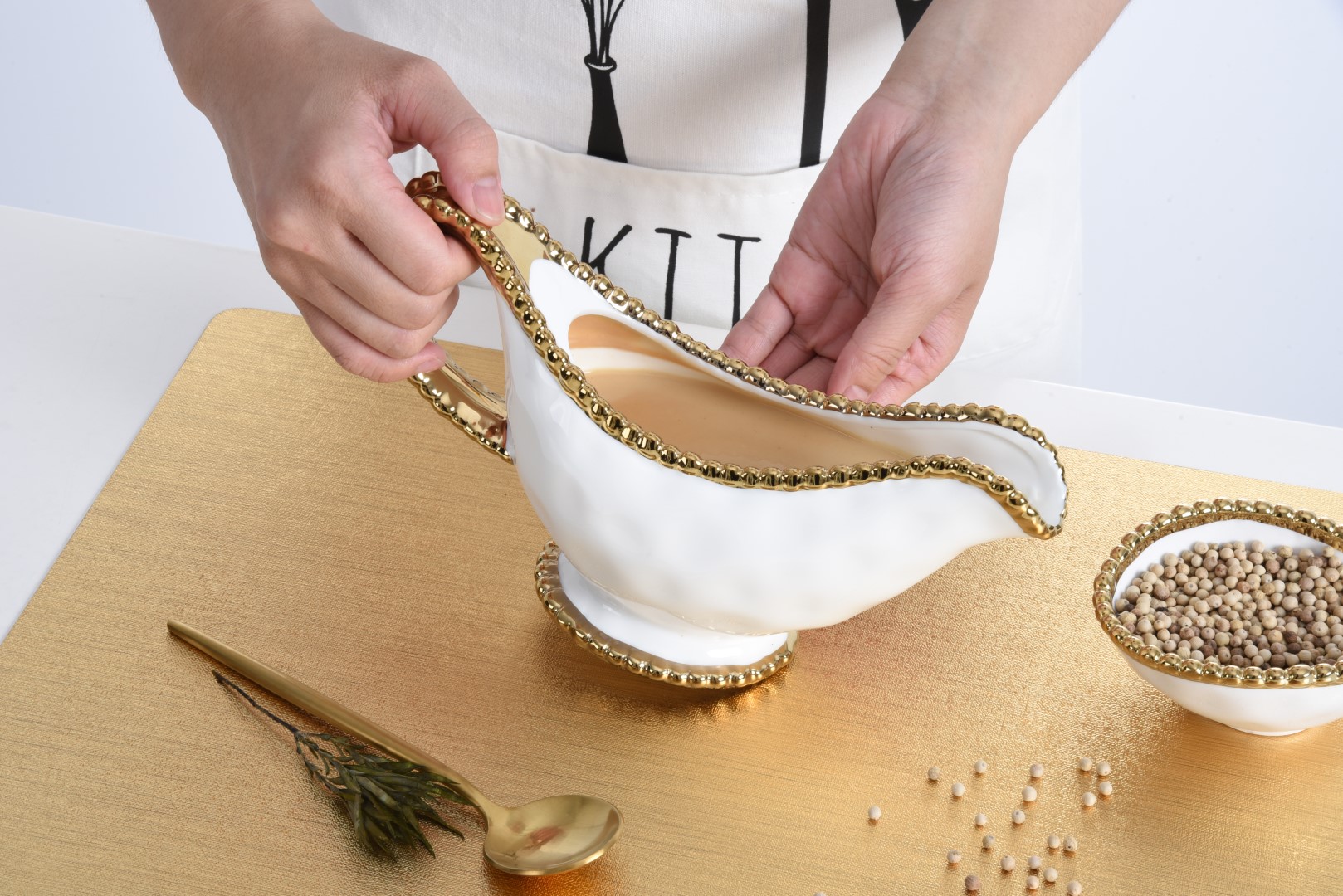 Pampa Bay Porcelain Salerno Gravy Boat - Thumbnail 3