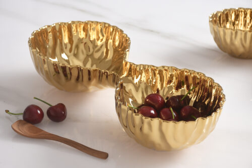 Close-up of the gold-tone porcelain finish.